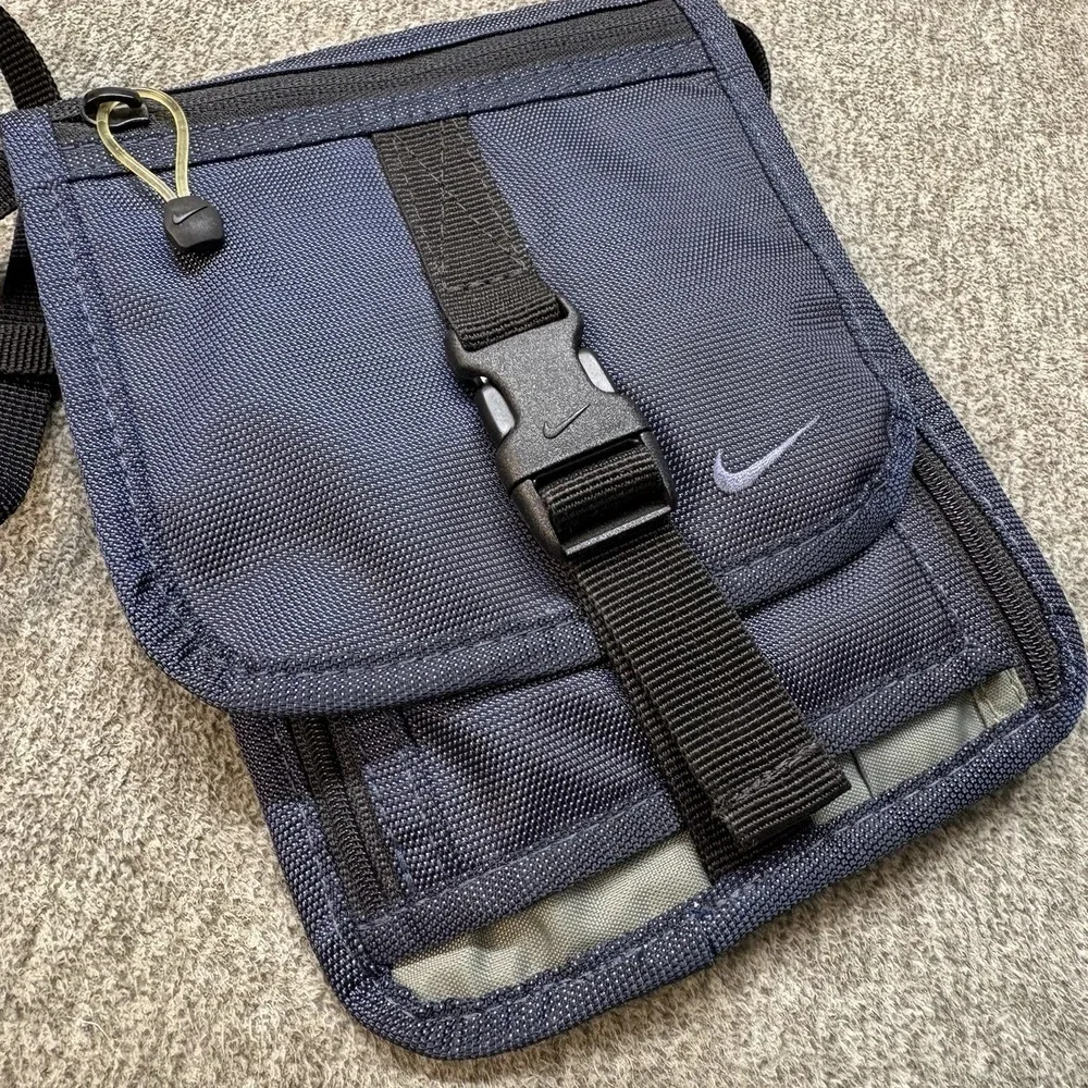 Vintage Nike Crossbody Bag Travel PouchMens Blue Gorpcore Techwear Wallet Y2K
